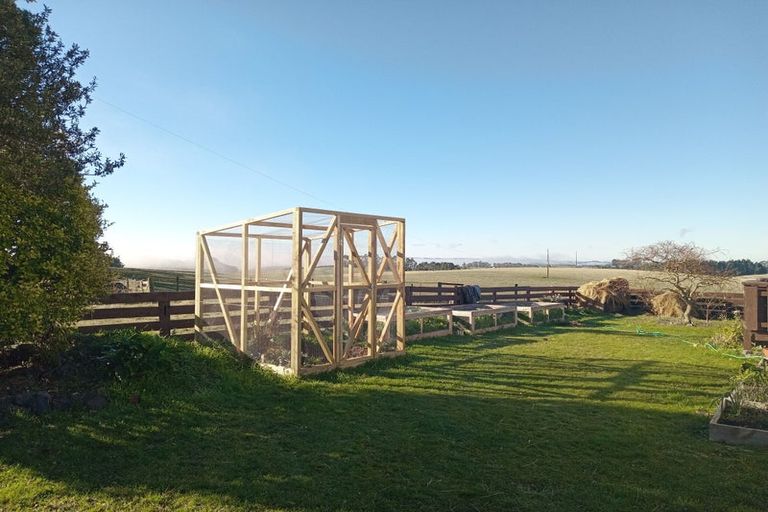 Photo of property in 86 Totara Island Road, Clifton, Balclutha, 9273