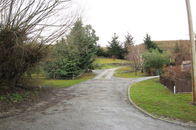 Photo of property in 2 Hazlett Street, Clyde, 9330