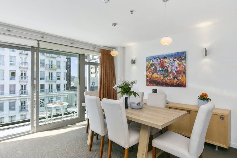 Photo of property in Montreaux Apartments, 10i/164 The Terrace, Wellington Central, Wellington, 6011