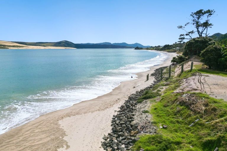 Photo of property in 266 Hokianga Harbour Drive, Omapere, Kaikohe, 0473