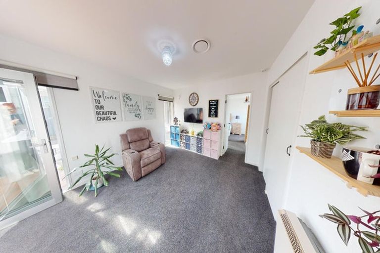 Photo of property in 30 Terry Crescent, Milson, Palmerston North, 4414