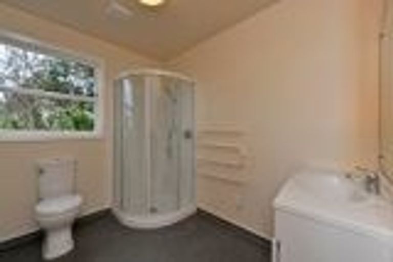 Photo of property in 22 Highbury Crescent, Highbury, Wellington, 6012