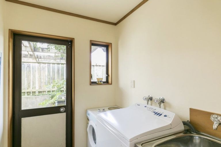 Photo of property in 8 Scorian Close, Karori, Wellington, 6012