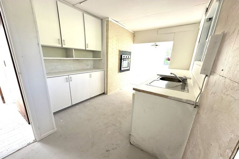 Photo of property in 305 Don Buck Road, Massey, Auckland, 0614