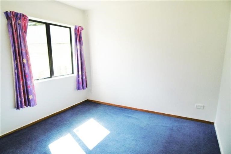 Photo of property in 10 Emery Grove, Bayview, Auckland, 0629