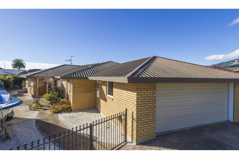 Photo of property in 24 Coleridge Place, Stoke, Nelson, 7011