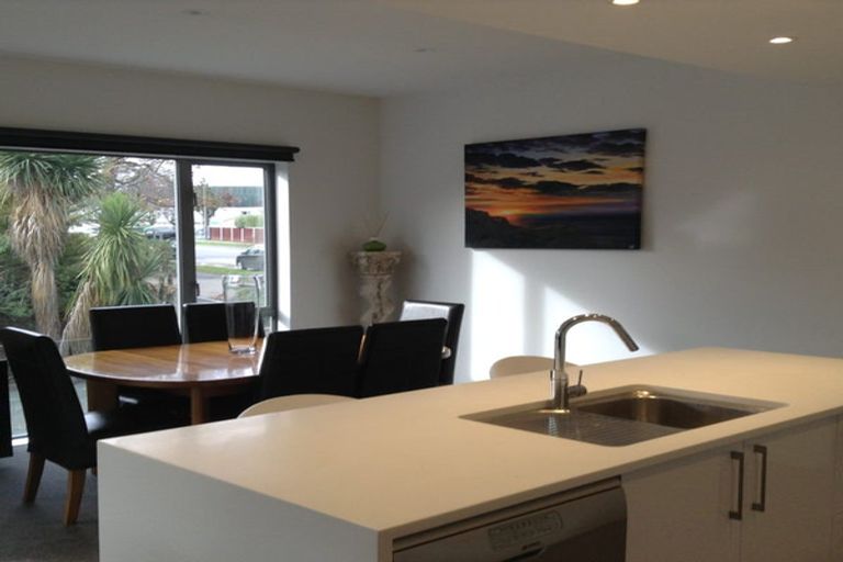 Photo of property in 23 Athol Terrace, Upper Riccarton, Christchurch, 8041