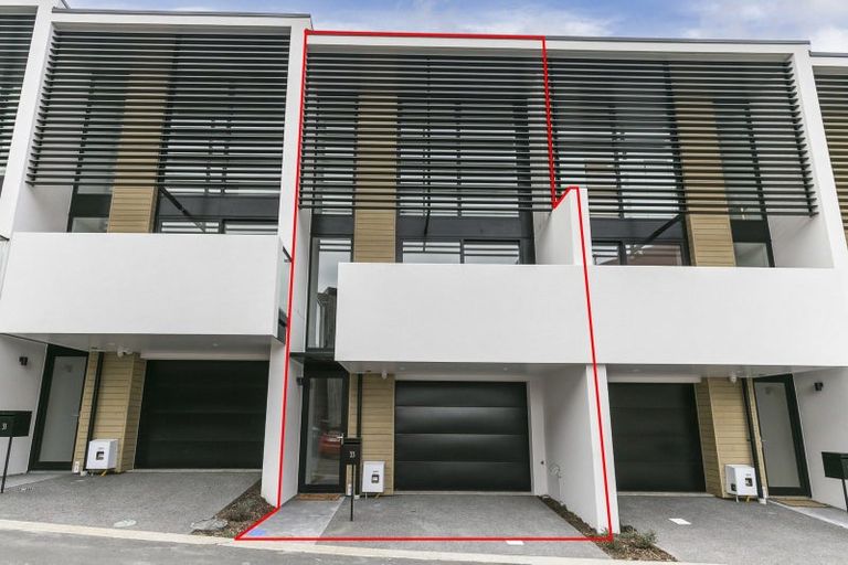 Photo of property in 33 Erica Pabst Way, Island Bay, Wellington, 6023