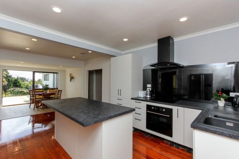 Photo of property in 134 Frankley Road, Frankleigh Park, New Plymouth, 4310