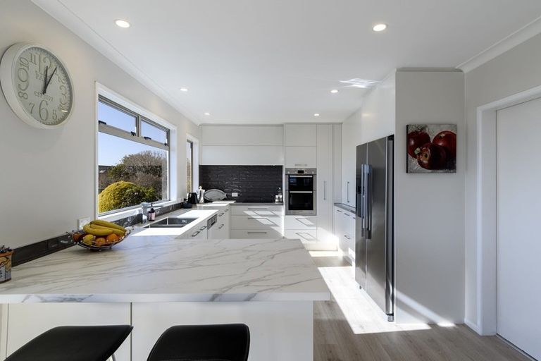 Photo of property in 18 Hinewa Road, Otumoetai, Tauranga, 3110