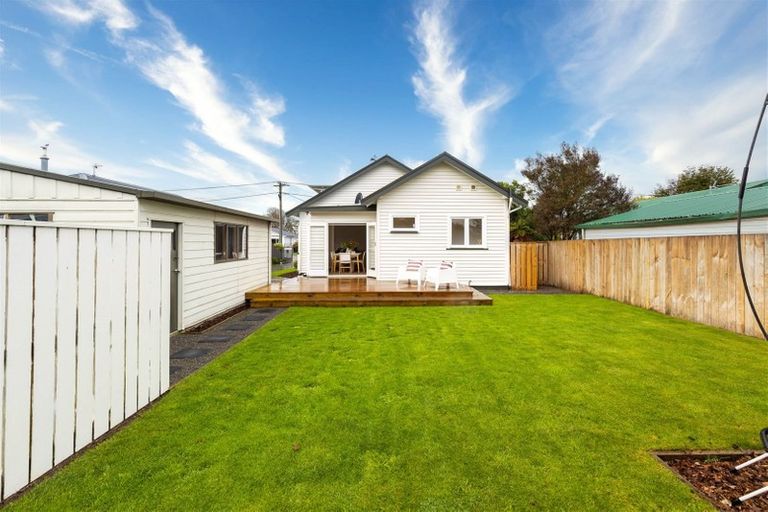 Photo of property in 55 Selwyn Street, Somerfield, Christchurch, 8024