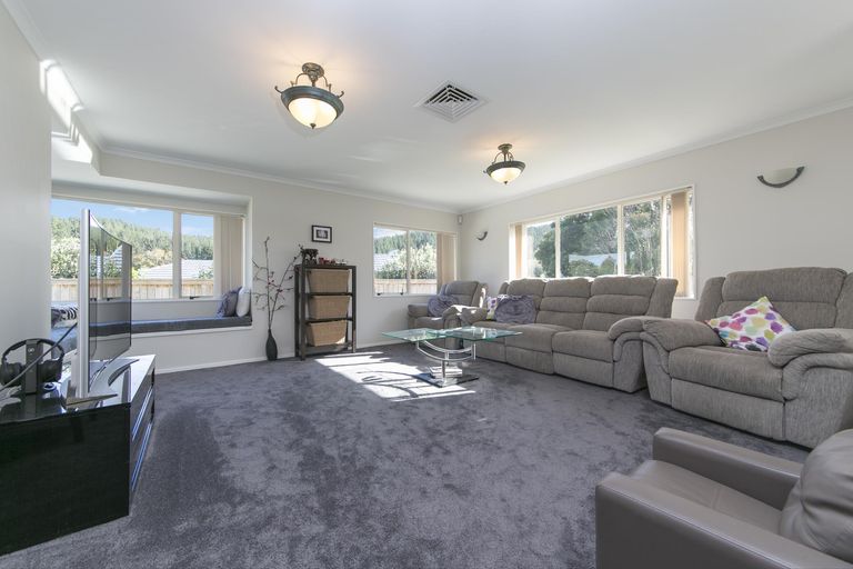 Photo of property in 6 Applemoors Way, Riverhead, 0820