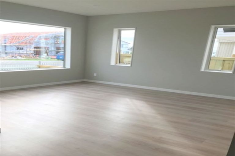 Photo of property in 12 Roa Avenue, Hobsonville, Auckland, 0616