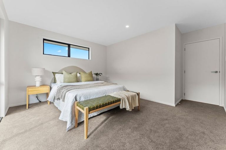 Photo of property in 2 Manatika Road, Karaka, Papakura, 2124