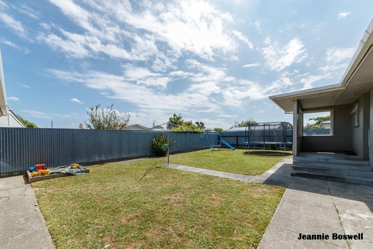 Photo of property in 3 Oriana Place, Highbury, Palmerston North, 4412