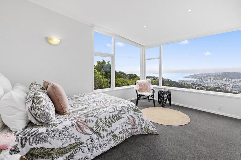 Photo of property in 14 Highbury Crescent, Highbury, Wellington, 6012