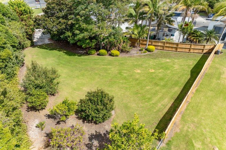 Photo of property in 20 Coopers Drive, Coopers Beach, 0420