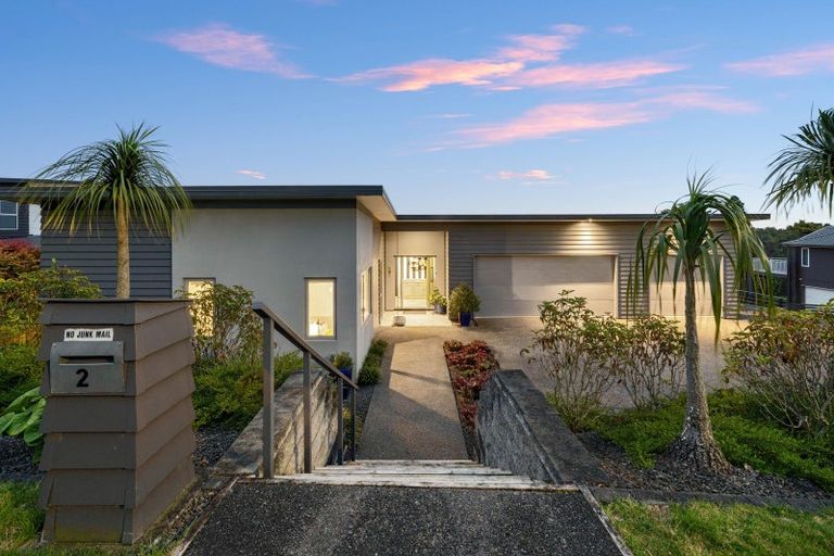 Photo of property in 2 Stonedale Drive, Pukekohe, 2120