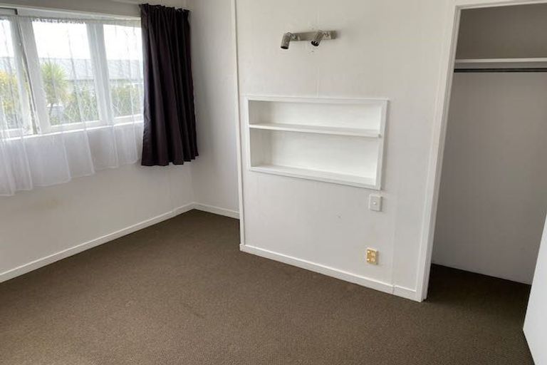 Photo of property in 24 Tiri Tiri Road, Birkdale, Auckland, 0626