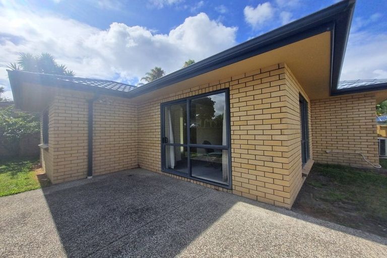 Photo of property in 46 View Ridge Drive, Ranui, Auckland, 0612