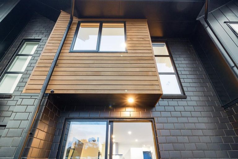 Photo of property in 54 Papatupu Way, Kumeu, 0810