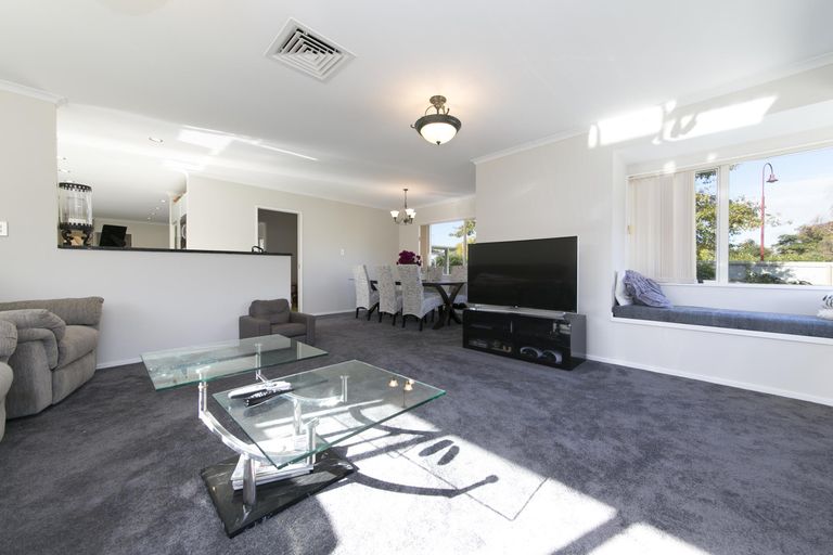 Photo of property in 6 Applemoors Way, Riverhead, 0820