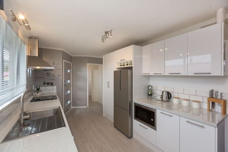 Photo of property in 11 Culzean Grove, Bell Block, New Plymouth, 4312