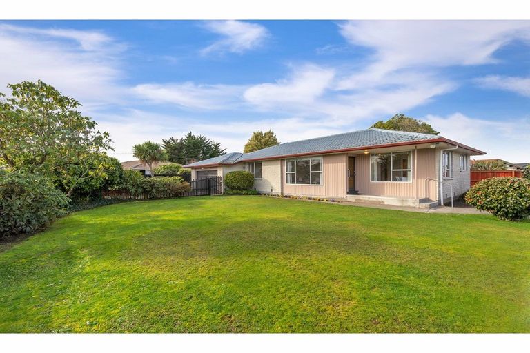 Photo of property in 48 Oldwood Street, Bishopdale, Christchurch, 8053