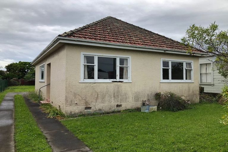 Photo of property in 82 Niblett Street, Whanganui, 4500