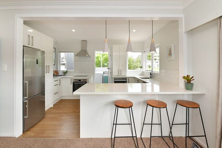 Photo of property in 4/766 Beach Road, Browns Bay, Auckland, 0630