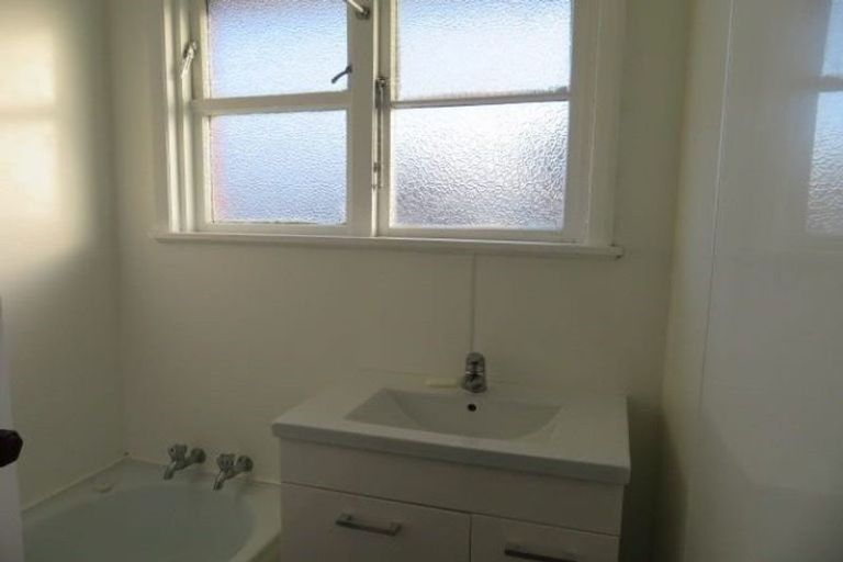 Photo of property in 36 Ngata Grove, Trentham, Upper Hutt, 5018