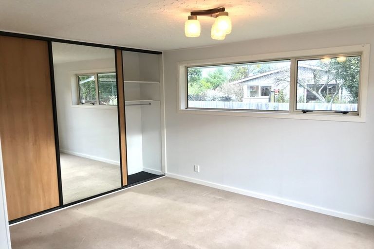 Photo of property in 14 Parkview Place, Avonhead, Christchurch, 8042