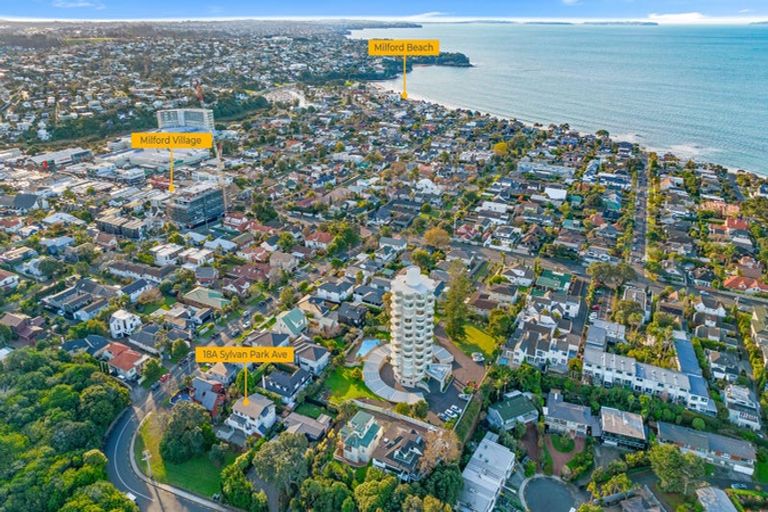 Photo of property in 18a Sylvan Park Avenue, Milford, Auckland, 0620