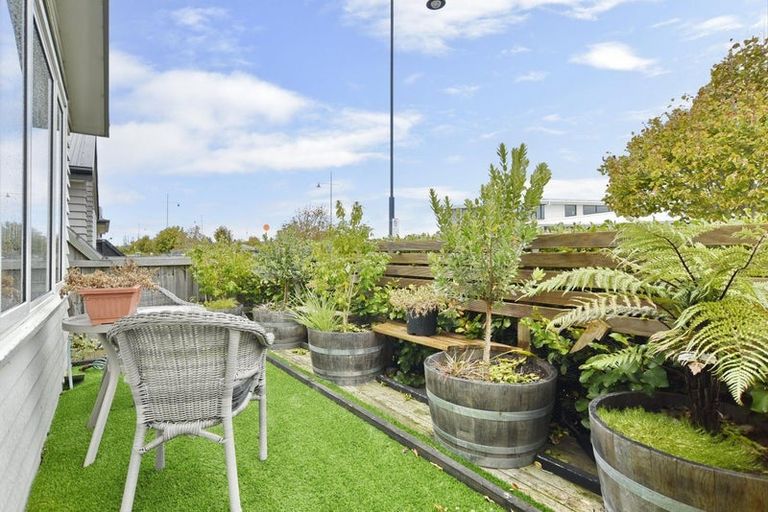 Photo of property in 26 Solander Road, Pegasus, 7612