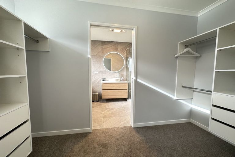 Photo of property in 123b Forrest Hill Road, Forrest Hill, Auckland, 0620