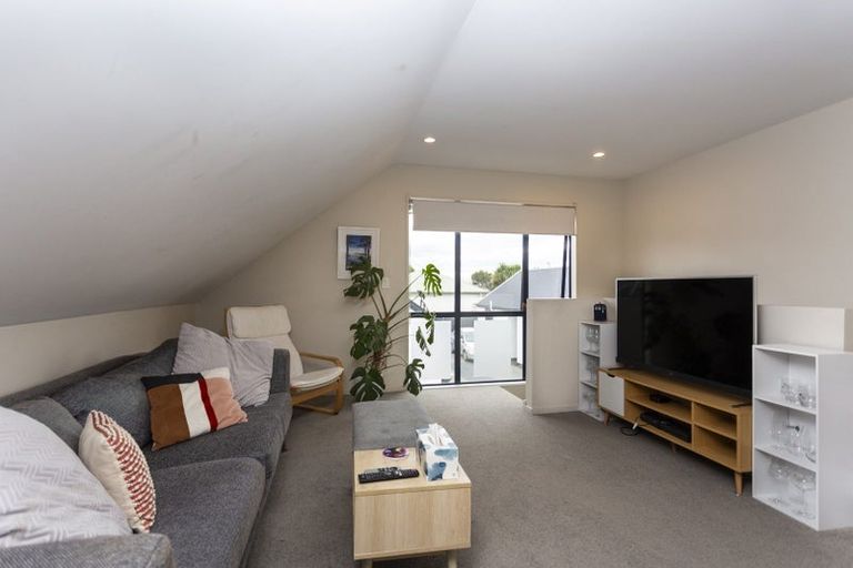 Photo of property in 1/75 Thackeray Place, Waltham, Christchurch, 8023