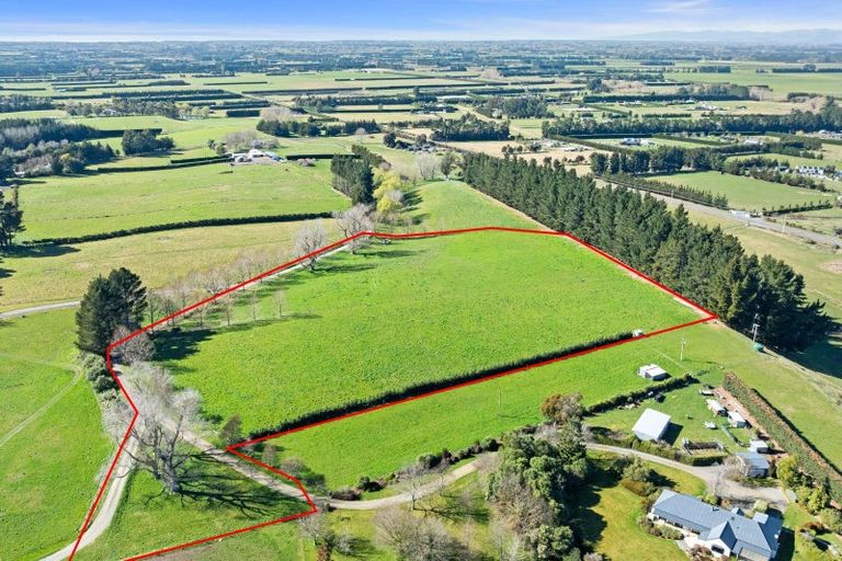 Photo of property in 934 Oxford Road, Fernside, 7471