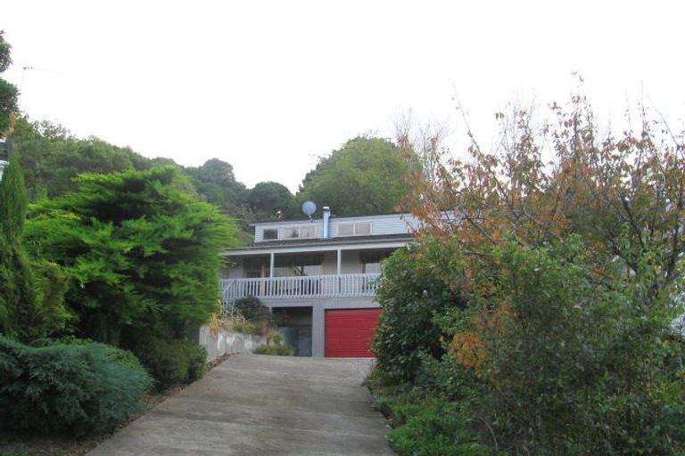 Photo of property in 6 Rembrandt Avenue, Tawa, Wellington, 5028