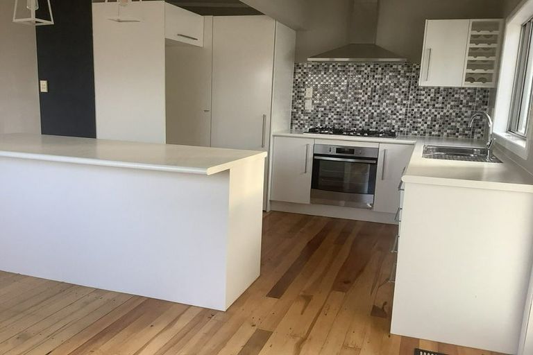 Photo of property in 2/21 Hythe Terrace, Mairangi Bay, Auckland, 0630