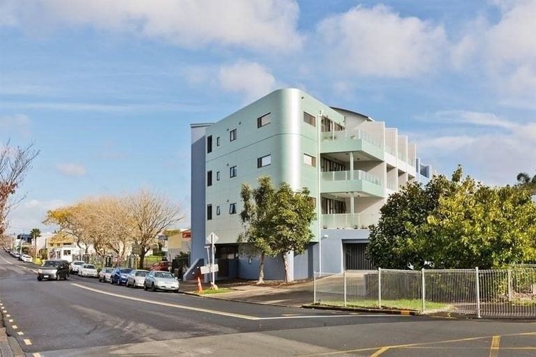 Photo of property in 108/3 Morningside Drive, Morningside, Auckland, 1025