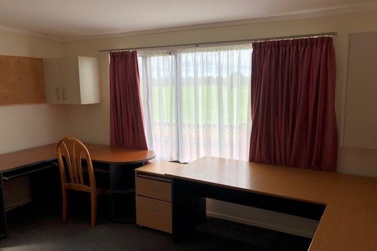 Photo of property in 26 Hoylake Place, Wattle Downs, Auckland, 2103