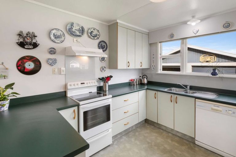 Photo of property in 13 Exeter Crescent, Springvale, Whanganui, 4501