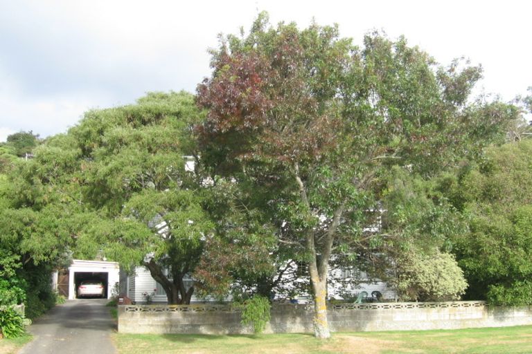 Photo of property in 90 Heretaunga Square, Silverstream, Upper Hutt, 5019