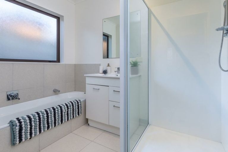 Photo of property in 75 Tiriwa Drive, Massey, Auckland, 0614