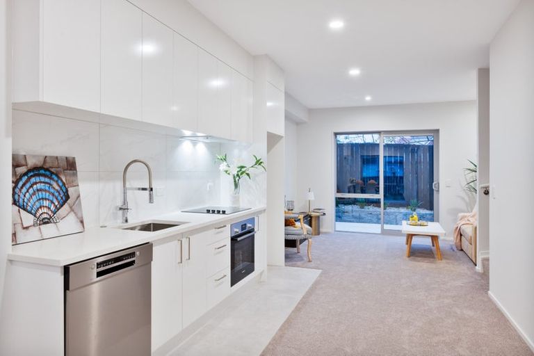 Photo of property in 10/3 Matuhi Rise, Henderson, Auckland, 0612