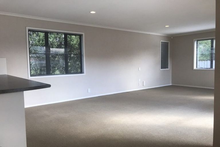 Photo of property in 487 Te Irirangi Drive, Flat Bush, Auckland, 2013