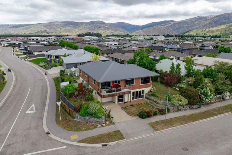 Photo of property in 16 Waenga Drive, Cromwell, 9310