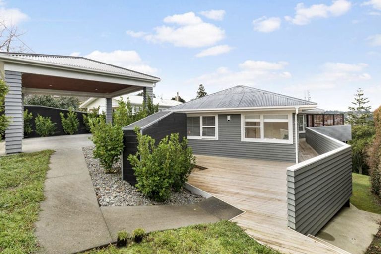 Photo of property in 16 Hadfield Street, Beach Haven, Auckland, 0626