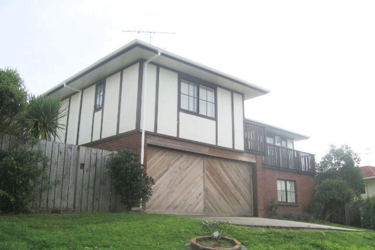 Photo of property in 19 Otamarau Grove, Maungaraki, Lower Hutt, 5010