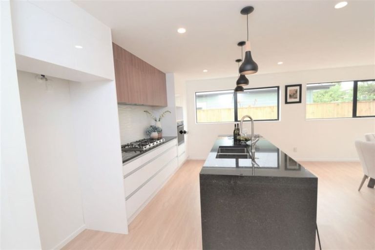 Photo of property in 46b Willerton Avenue, New Lynn, Auckland, 0600
